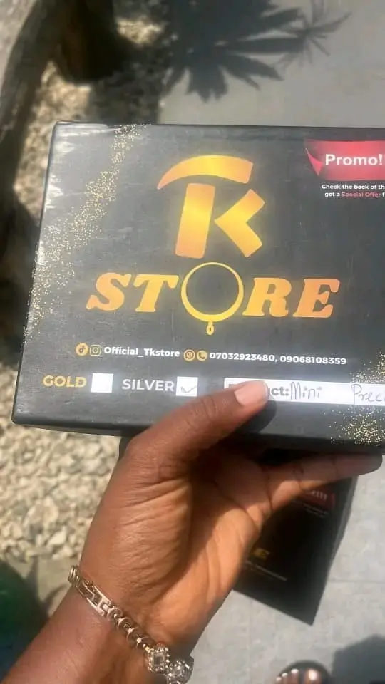 Photo from adekolafavour18(11)